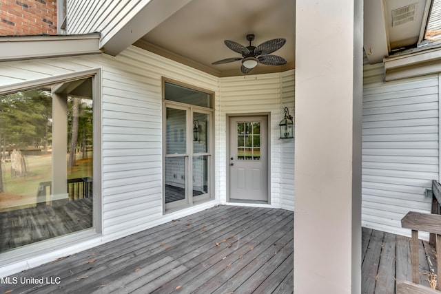 deck with ceiling fan