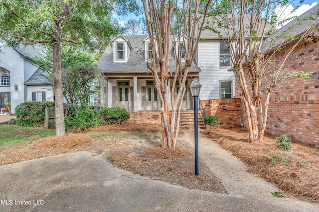 view of front of house featuring a porch