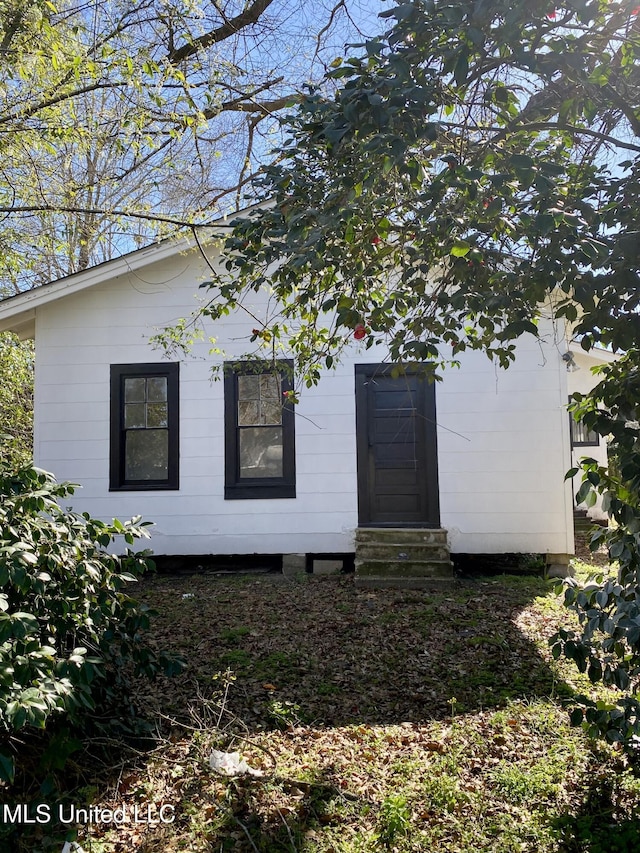 view of entrance to property