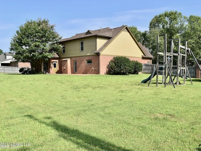 view of yard featuring a playground