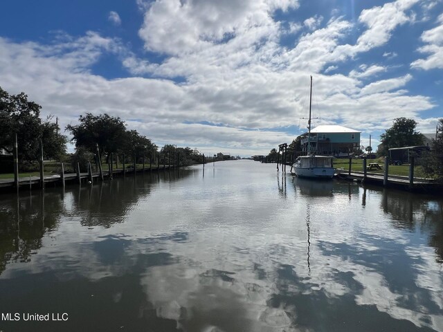 5233 Lakeshore Rd, Bay Saint Louis, MS 39520
