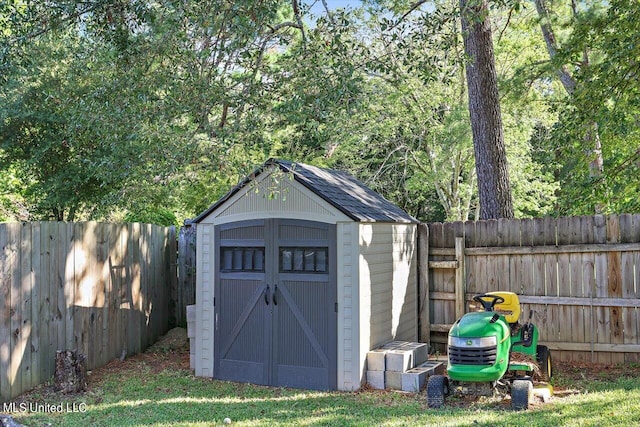 view of outbuilding