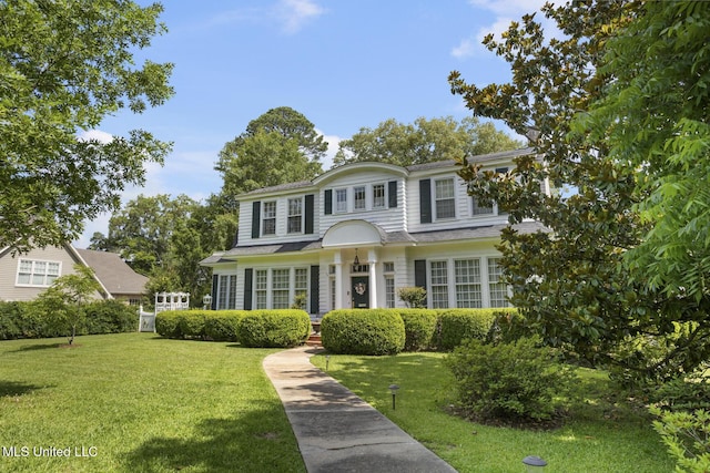 1616 Poplar Blvd, Jackson, MS 39202 - view of front facade with a front yard
