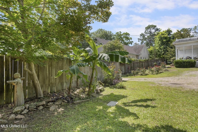 1616 Poplar Blvd, Jackson, MS 39202 - view of yard