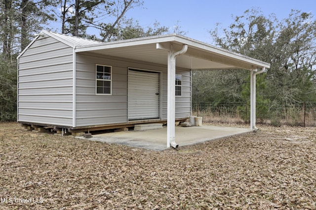 view of outbuilding featuring an outbuilding