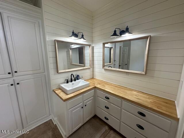 117 Peninsula Dr, Brandon, MS 39047 - bathroom featuring vanity
