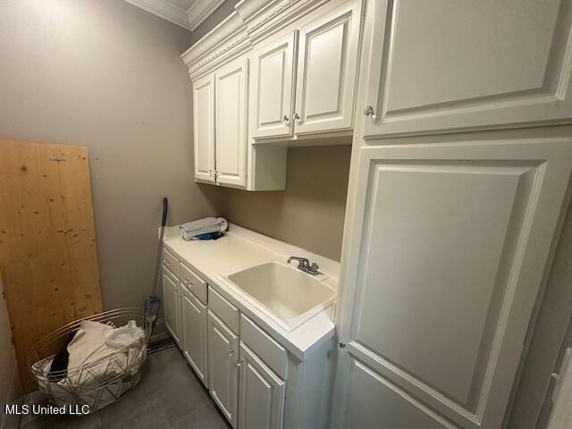 117 Peninsula Dr, Brandon, MS 39047 - laundry area with ornamental molding and a sink