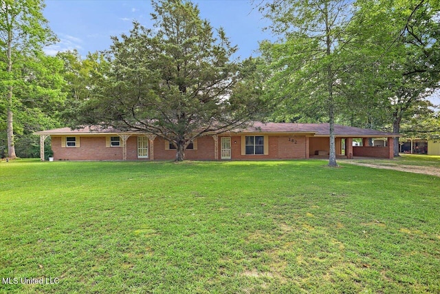 182 Brandon Williamsburg Rd, Mendenhall, MS 39114 - single story home with a front lawn, brick siding, and an attached carport