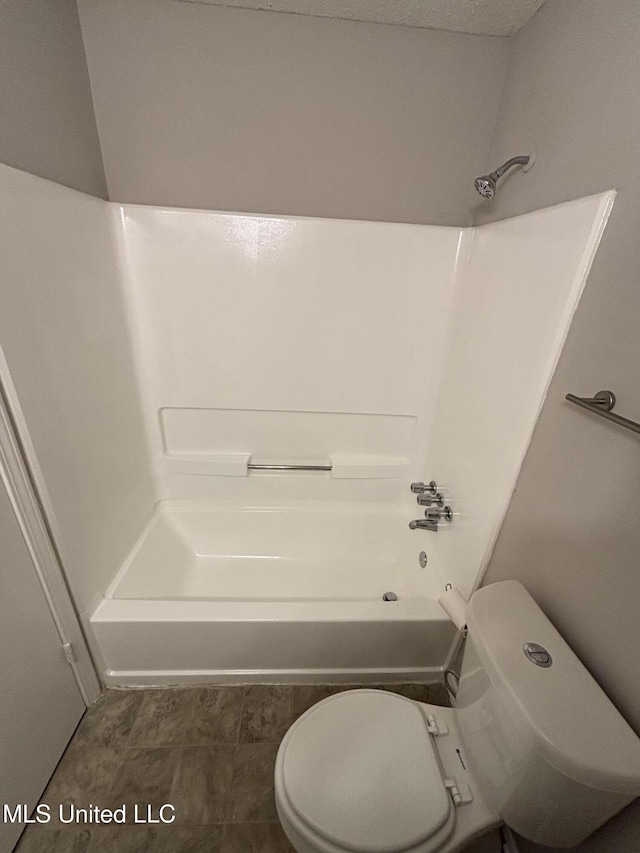 6405 Collinwood Rd, Horn Lake, MS 38637 - full bath with shower / tub combination and toilet