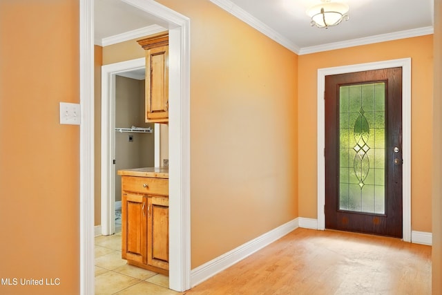 129 E Sunnybrook Rd, Carriere, MS 39426 - foyer featuring baseboards and crown molding