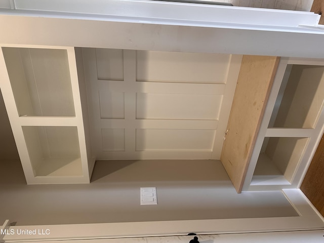 1740 Bakersfield Way, Nesbit, MS 38651 - view of closet