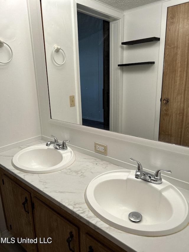 97131 Kapalama Dr, Diamondhead, MS 39525 - bathroom with double vanity
