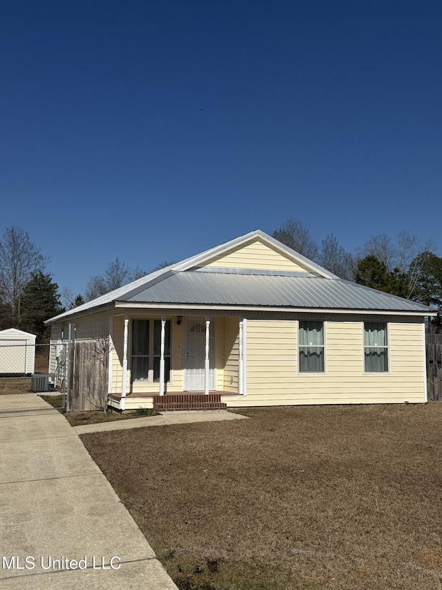 view of front facade with a porch