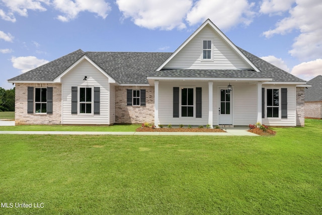 view of front of property with a front yard