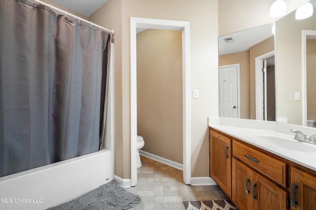 full bathroom with toilet, shower / tub combo, visible vents, vanity, and baseboards