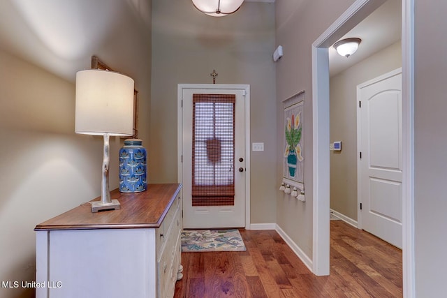 2634 Harvest Tree Dr, Southaven, MS 38672 - entryway with wood finished floors and baseboards
