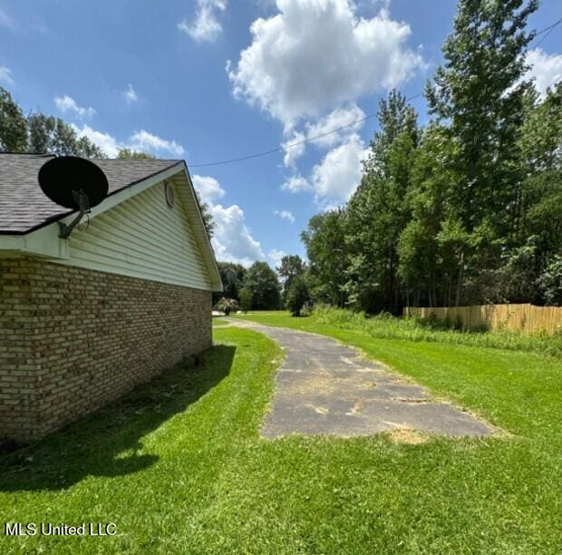 5 Union Church Rd, Tylertown, MS 39667 - view of property exterior with brick siding