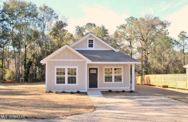 view of front of house with covered porch