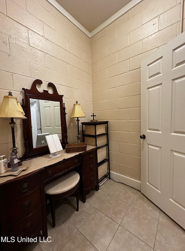 515 Krebs Ave, Pascagoula, MS 39567 - office area featuring light tile patterned flooring, crown molding, and built in study area