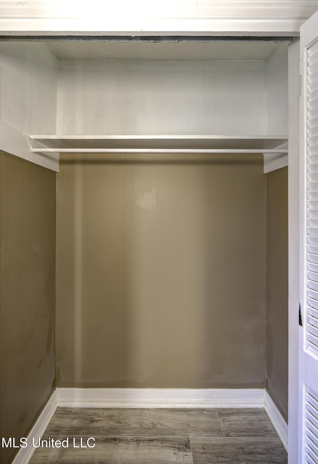 223 Second Ave, Vicksburg, MS 39183 - view of closet