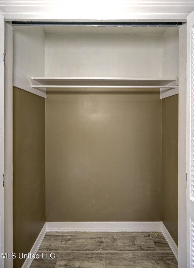 223 Second Ave, Vicksburg, MS 39183 - view of closet
