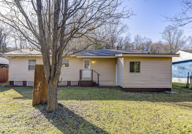 223 Second Ave, Vicksburg, MS 39183 - rear view of house with a lawn