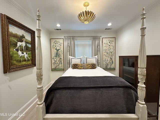 bedroom with baseboards, crown molding, visible vents, and recessed lighting