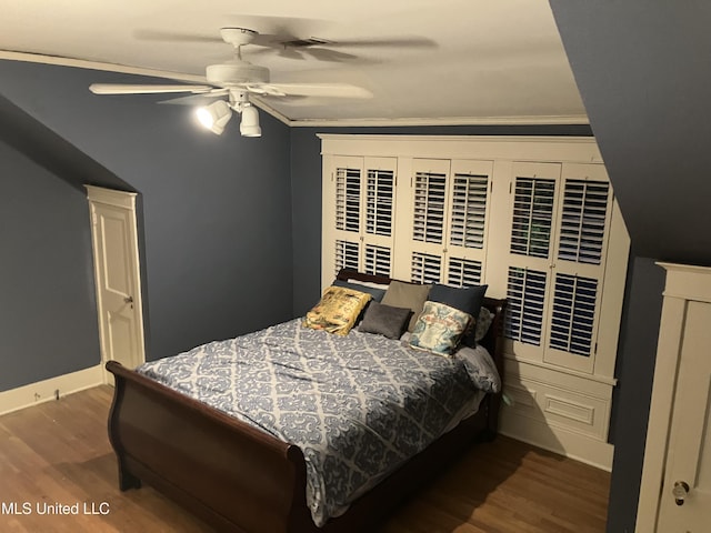 1211 River Rd, Greenwood, MS 38930 - bedroom featuring wood finished floors and a ceiling fan