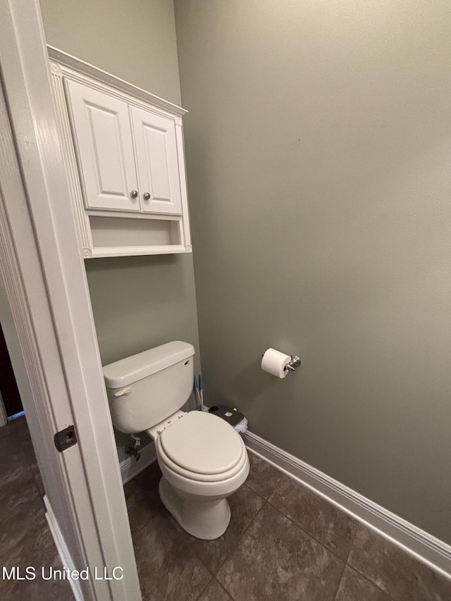 706 Anchor Lake Rd, Carriere, MS 39426 - bathroom featuring baseboards and tile patterned flooring