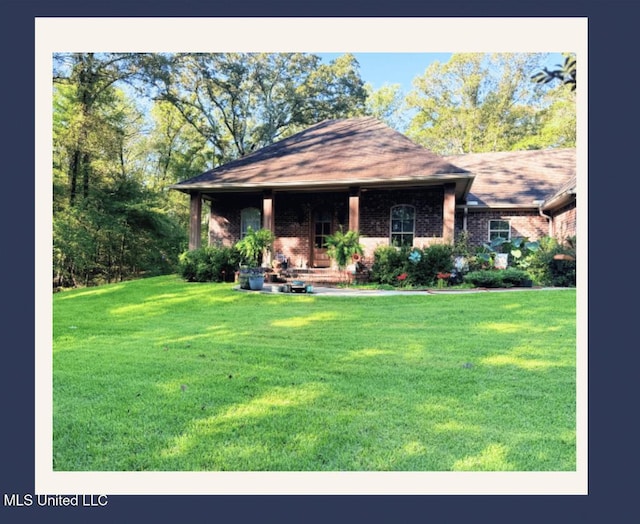 view of front of house with a front yard