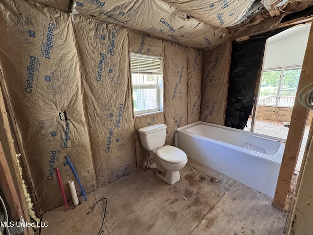 206 C St, Brandon, MS 39042 - full bath with toilet, a tub to relax in, and plenty of natural light
