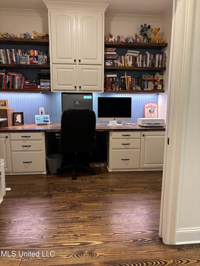 103 Sweetbriar Cir, Canton, MS 39046 - office space featuring built in study area, crown molding, and dark wood finished floors