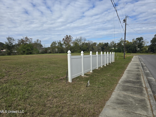 Listing photo 2 for 506 Seal Ave, Biloxi MS 39530