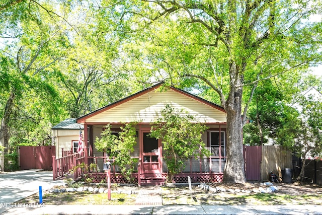 view of front facade featuring covered porch