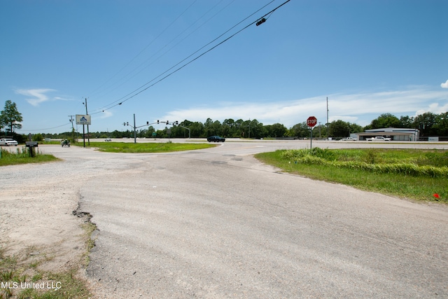 Listing photo 2 for 3838 Hwy 63, Moss Point MS 39563