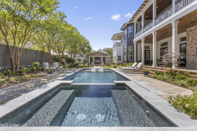 1511 18th Ave, Gulfport, MS 39501 - view of pool with a pool with connected hot tub and a patio area