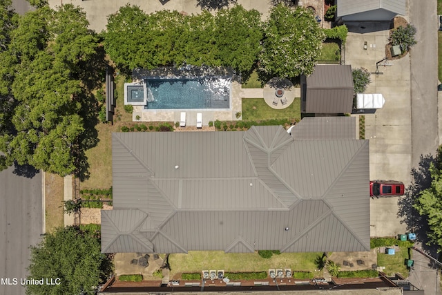 1511 18th Ave, Gulfport, MS 39501 - aerial view of a pool area