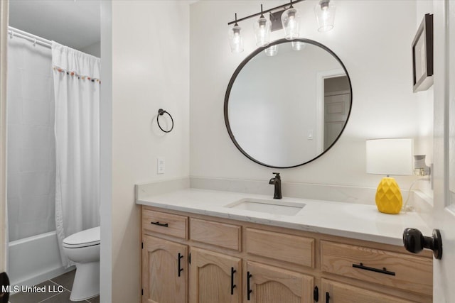 4275 Bienville Rd, Nesbit, MS 38651 - bathroom featuring vanity, toilet, and shower / bathtub combination with curtain
