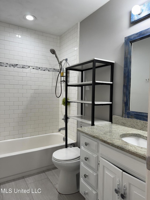 5205 Marthavale Cv, Southaven, MS 38671 - full bathroom with vanity, toilet, tub / shower combination, and recessed lighting