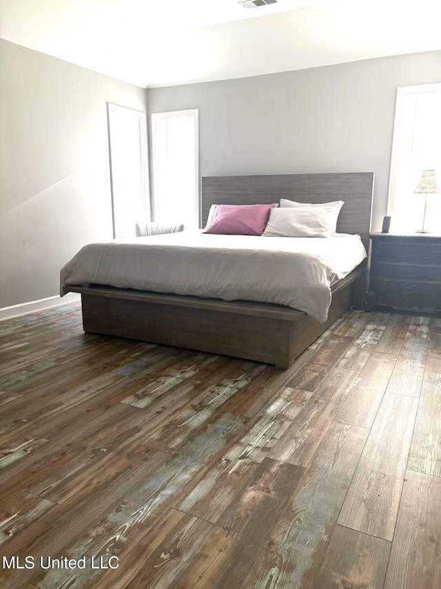 5205 Marthavale Cv, Southaven, MS 38671 - bedroom featuring wood-type flooring