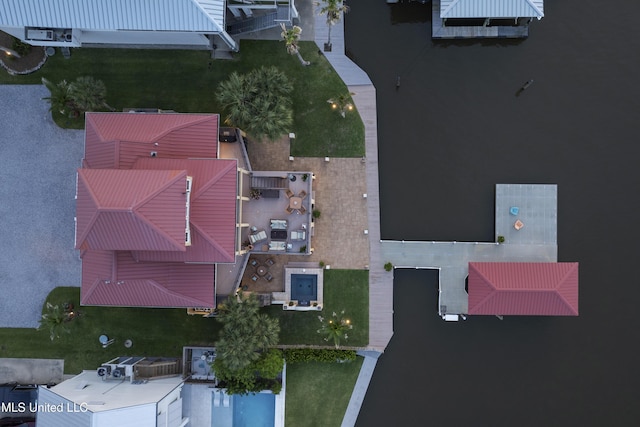 aerial view of property and surrounding area