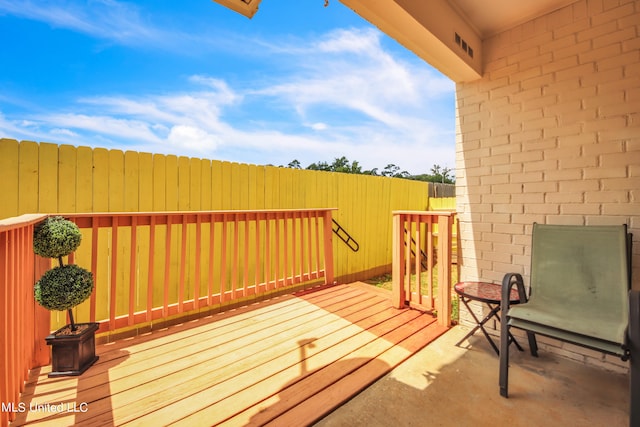 deck featuring fence