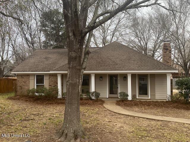 view of front of property