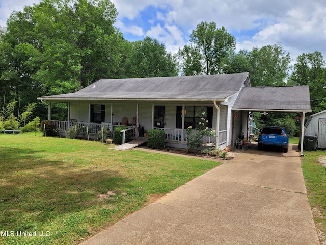 view of front facade featuring covered porch, driveway, a front yard, a carport, and a shingled roof