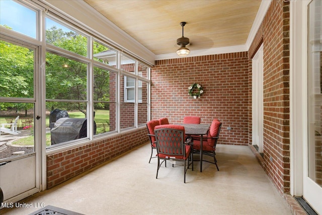 5264 Chappel Cv, Olive Branch, MS 38654 - sunroom with outdoor dining space