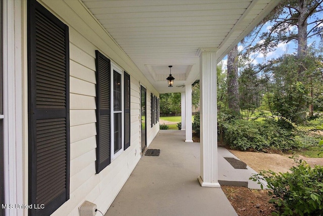 5123 Forest Hill Rd, Byram, MS 39272 - view of porch