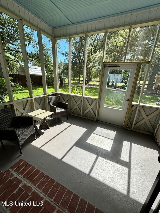 view of sunroom / solarium