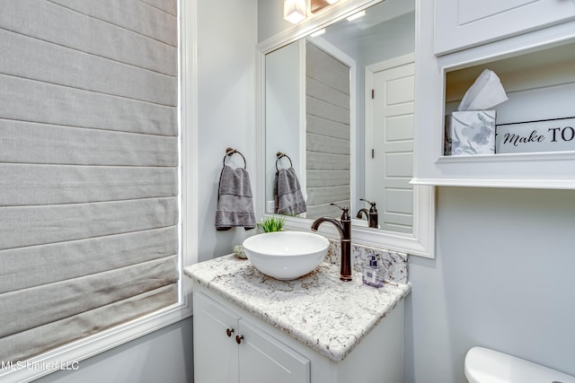 150 Pine Ridge Cir, Brandon, MS 39047 - half bathroom with toilet and vanity