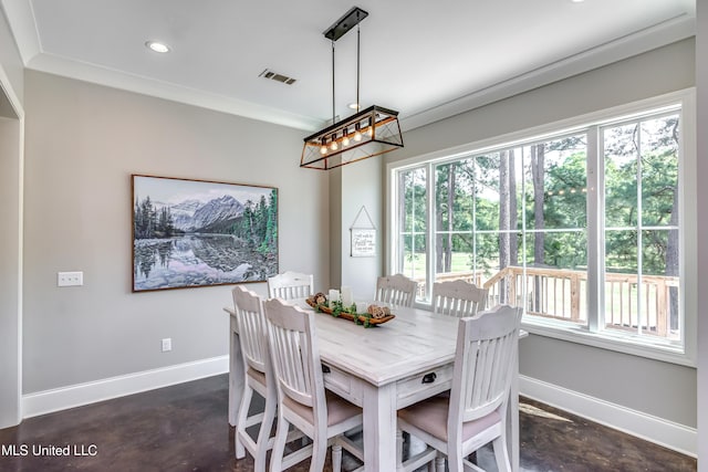 150 Pine Ridge Cir, Brandon, MS 39047 - dining space featuring visible vents, an inviting chandelier, baseboards, and finished concrete floors