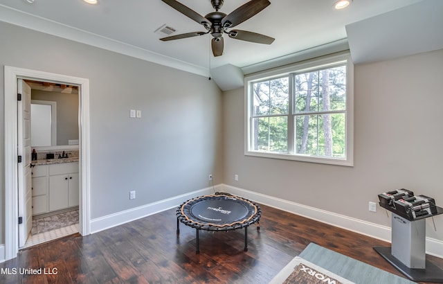 150 Pine Ridge Cir, Brandon, MS 39047 - sitting room featuring dark wood-style floors, visible vents, baseboards, recessed lighting, and a ceiling fan